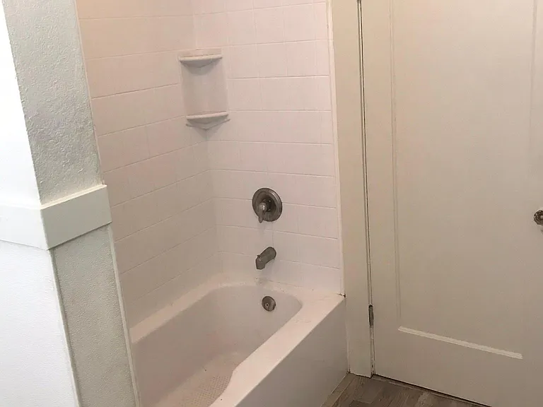 285 W 10th St #1 — Photo 19
