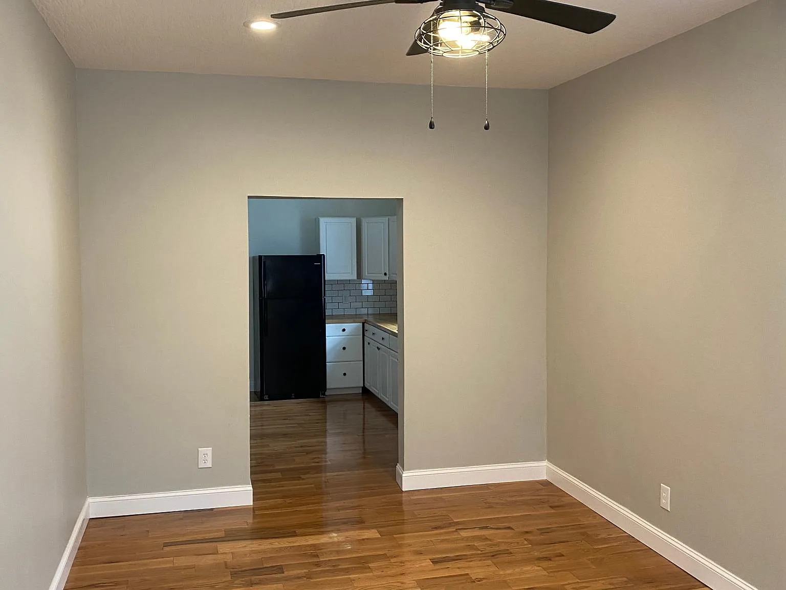 8532 Main St — Photo 1