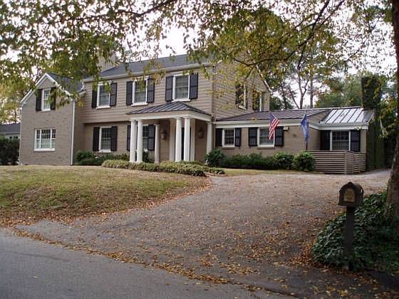 1st image of 813 Woodland Dr