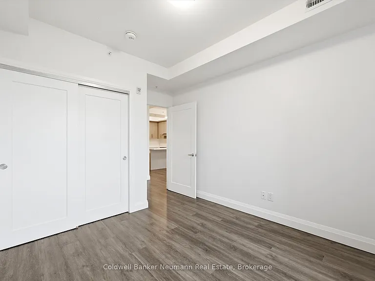 30 Hamilton St S #601 — Photo 23