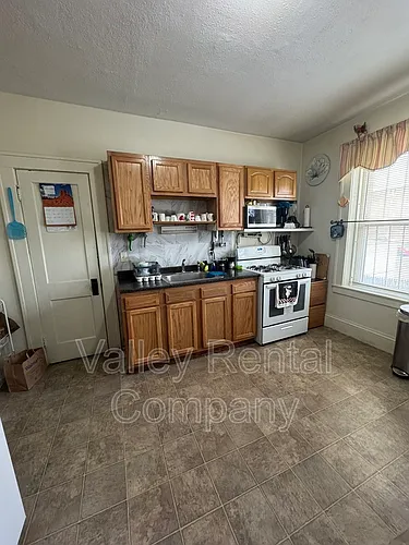 329 Beech St #2RF Photo 1 329 Beech St #2RF Photo 1