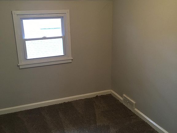 5th image of 545 Stratford Ave #1
