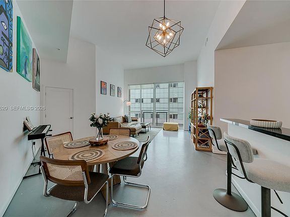 5th image of 253 NE 2nd St APT 228