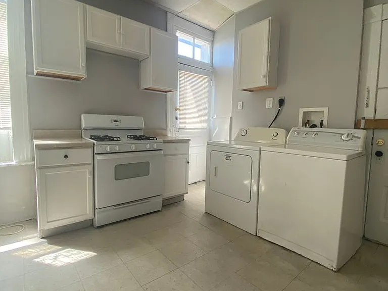 3428 Dunnica Ave — Photo 10