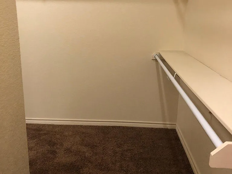 358 Southlake Dr — Photo 10