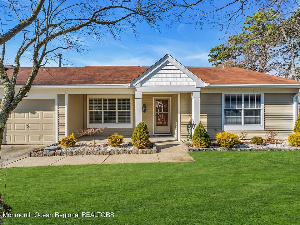 1027B Thornbury Lane, Manchester, NJ 08759 Zillow