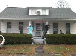 208 E Mulberry St, Westport, IN 47283