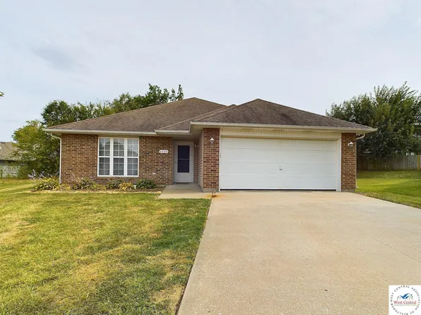 1010 Chelsea Ct, Warrensburg, MO 64093