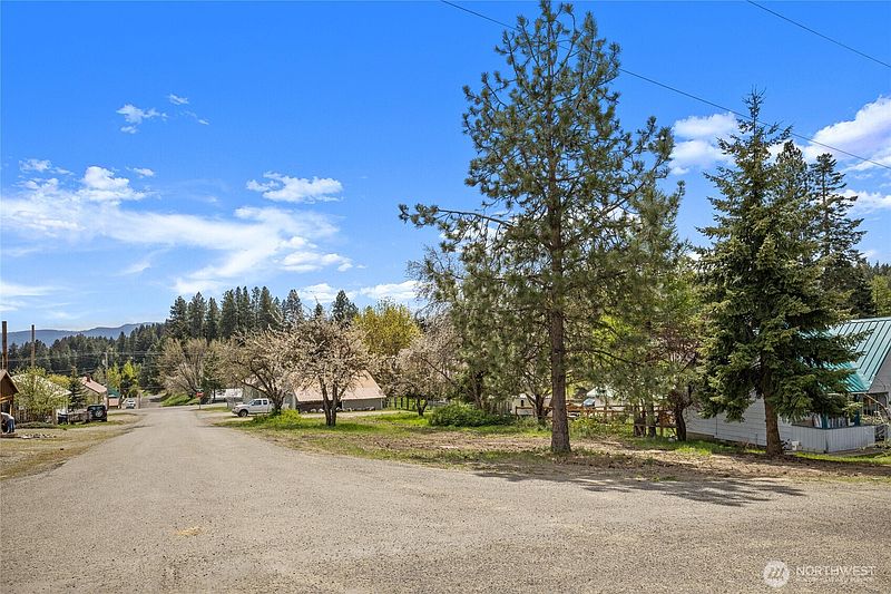 2nd image of 4 XX W Alaska Avenue