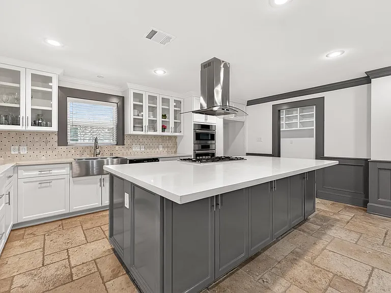 10054 Cedardale Dr — Photo 11