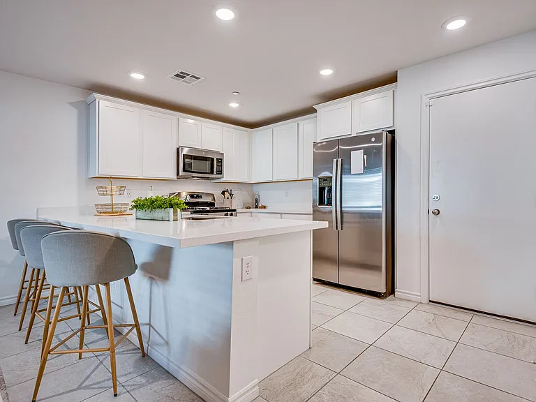 10718 Lilestone Ct — Photo 3