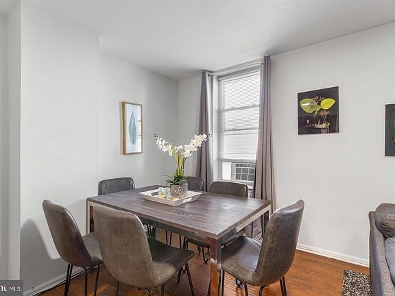 4th image of 242 W Girard Ave APT 2
