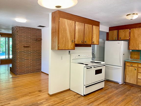 5th image of 7729 NE 165th St
