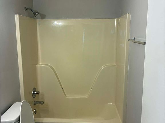 3rd image of 233 Churchill Dr #2
