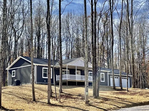 49 Holleran Hts, Kingwood, WV 26537