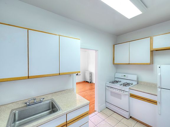 2nd image of 6944 N Wolcott Ave #3