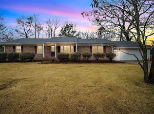 1820 Rollis Rd, Chesapeake, VA 23321