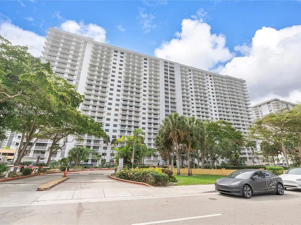 210 174th St APT 1610, Sunny Isles Beach, FL 33160