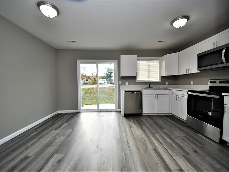 Bennington Place — Photo 14