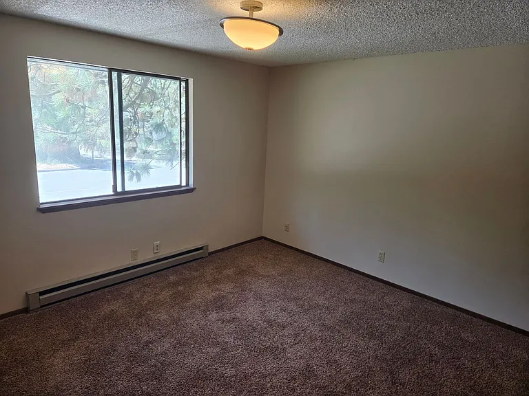 9707 E 8th Ave — Photo 15