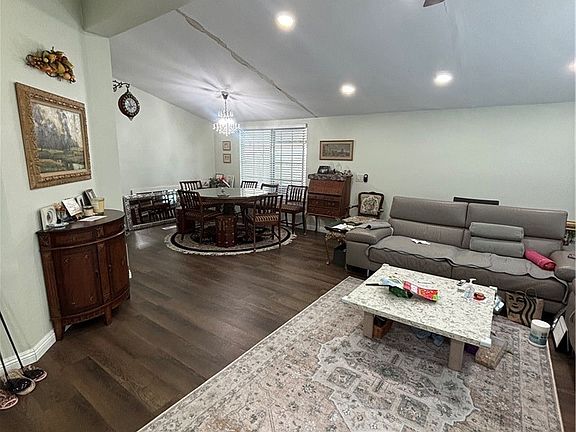 4th image of 2601 E Victoria St Spc 466