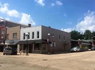 100 W Main St, Morrison, IL 61270