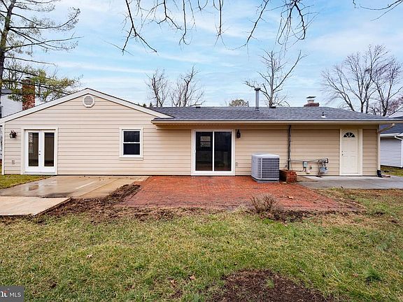 5th image of 13112 Point Pleasant Dr