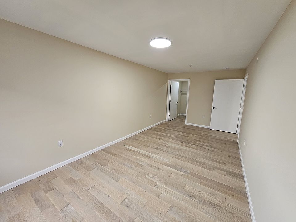 1st image of 158 6th St #411