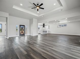 306 Centella Cir, Dale, TX 78616