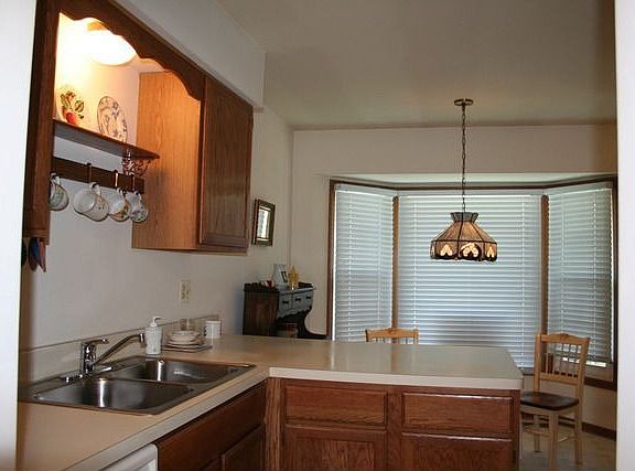 3rd image of 1905 Wisteria Ct APT 4