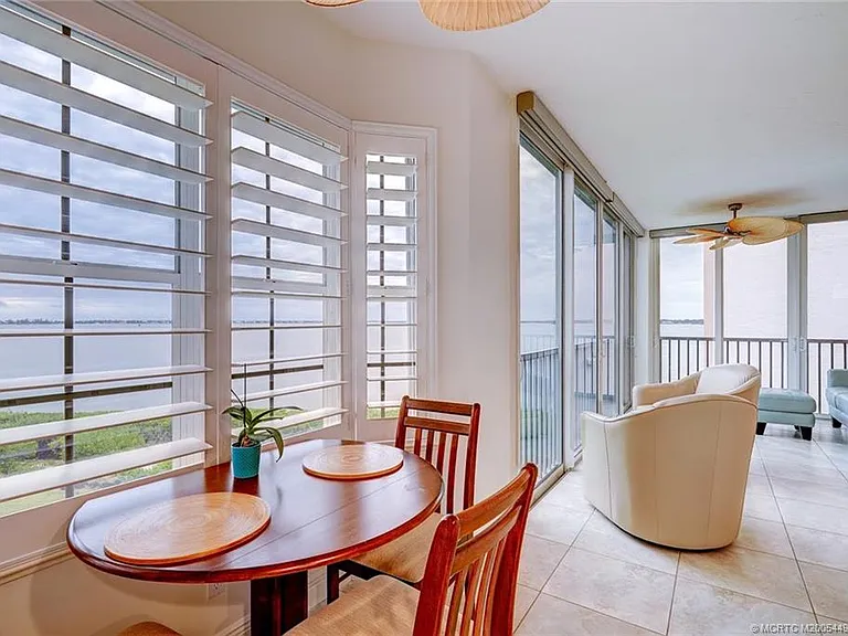 5750 NE Island Cove Way #3302 — Photo 26