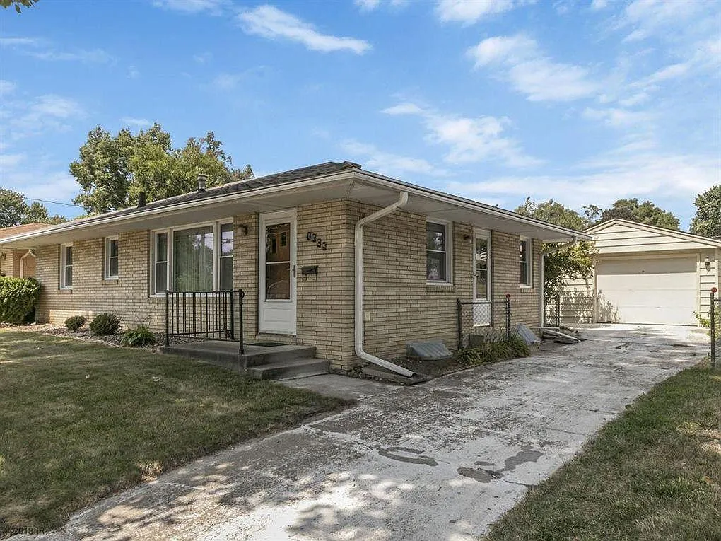 1805 Vine St — Photo 1