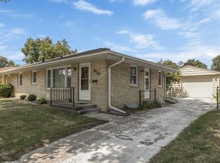 1805 Vine St, West Des Moines, IA 50265