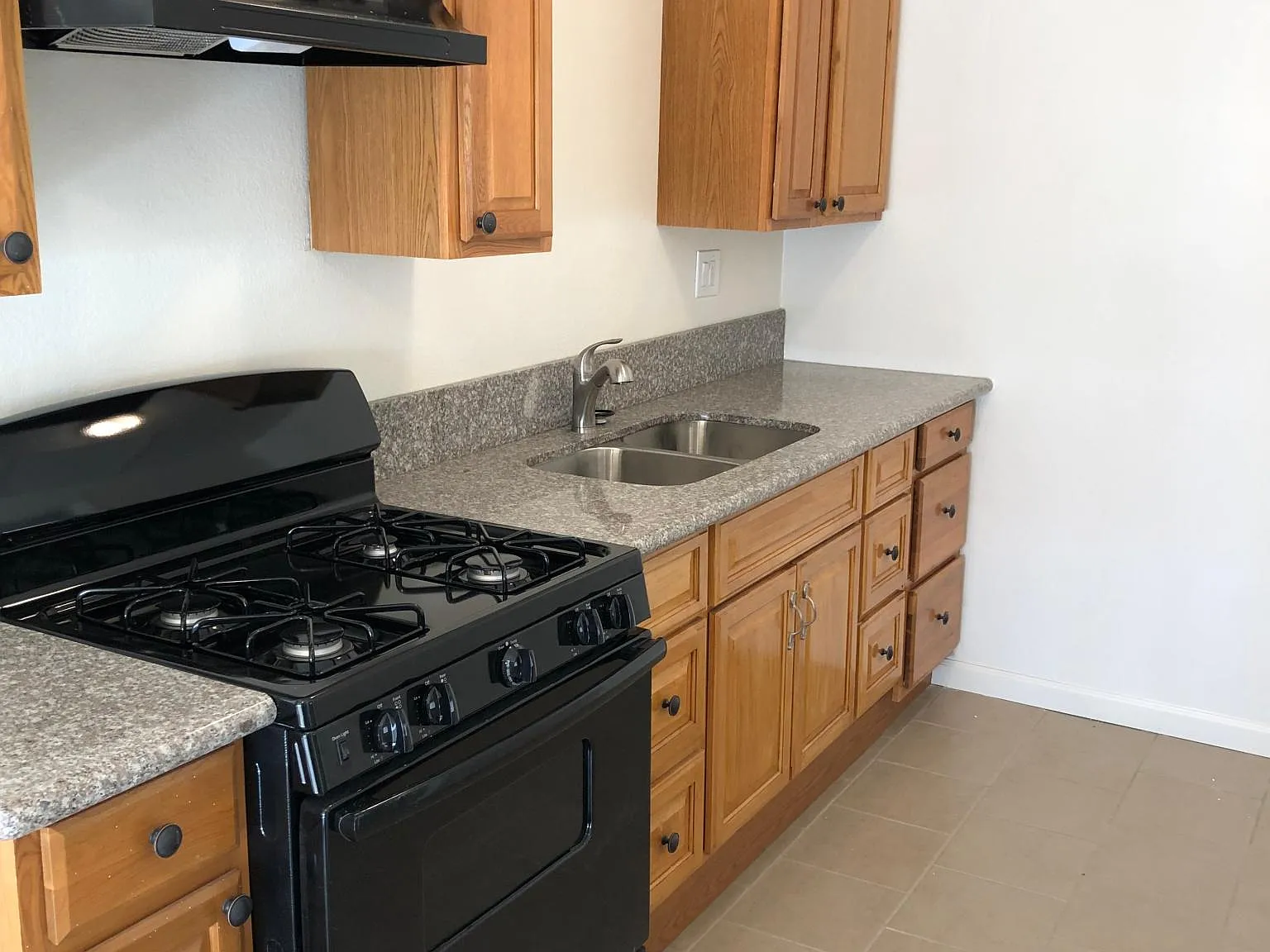 1734 Capri Ave — Photo 3