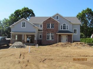25 Dale Ave, Pompton Plains, NJ 07444