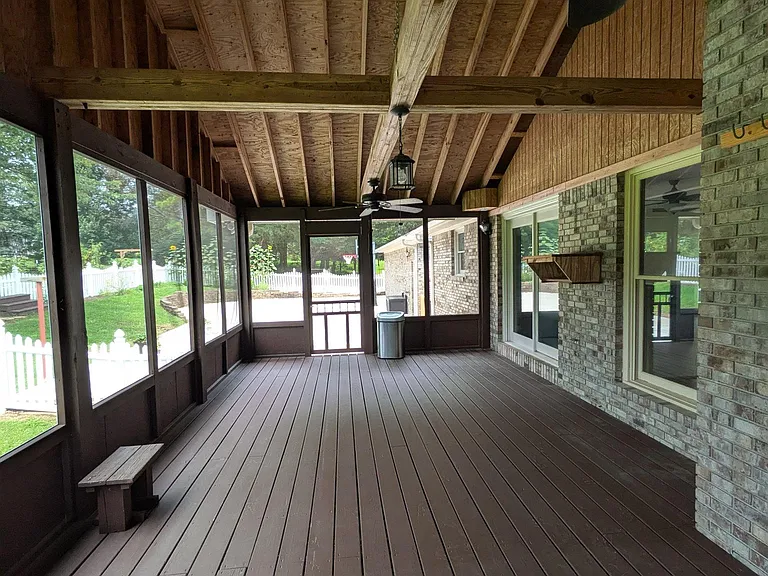102 Huntington Ridge Rd — Photo 23