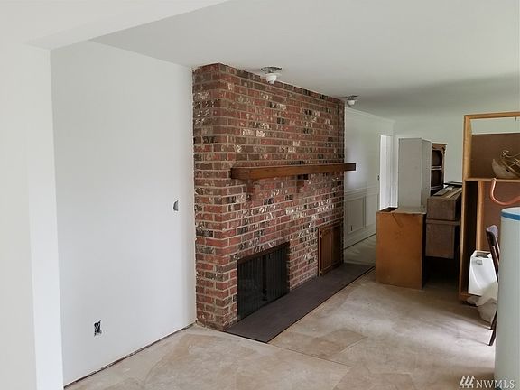 5th image of 422 62nd Ave NE