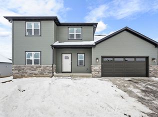 2316 Markens Gate, Stoughton, WI 53589
