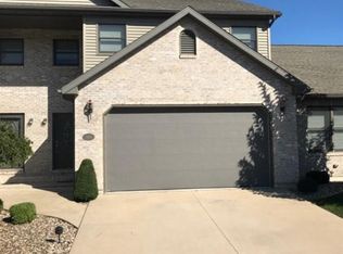 3970 Abbey Ridge Ct, Quincy, IL 62305