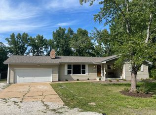 201 Cartall Ave, Saint James, MO 65559
