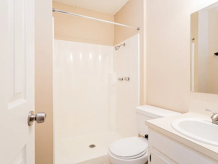 3004 Pecan Springs Rd #B — Photo 18