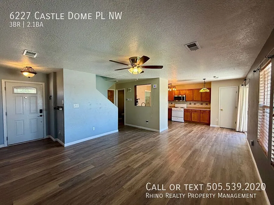 Cozy 3 Bedroom 2.5 Bathroom Home In Ventana Ranch! — Photo 2