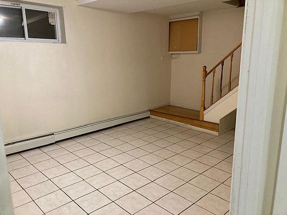 5th image of 10450 165th St
