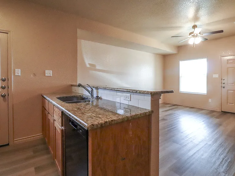 6203 Twistleaf Ln #B — Photo 10