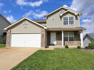 649 Silver Maple Dr, Fenton, MO 63026