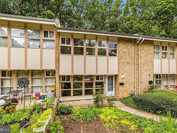 2nd image of 4471 Forest Glen Ct