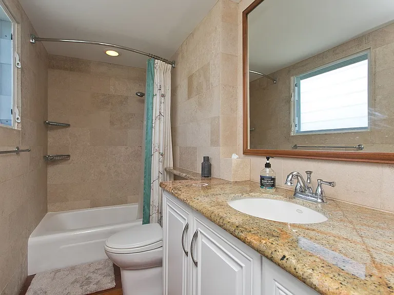 3065 Kalakaua Ave #8 — Photo 16
