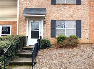 392 Northdale Ct, Lawrenceville, GA 30046