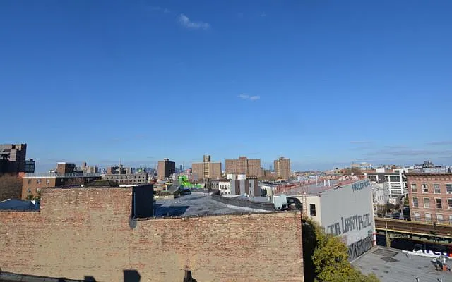 Rented by Premier Metro Realty Corp | media 32