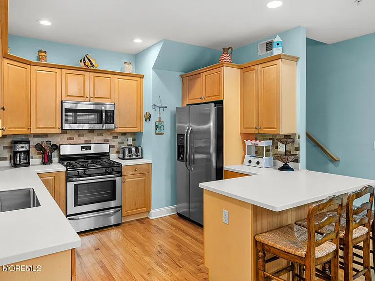15 Sumner Ave #12 — Photo 15